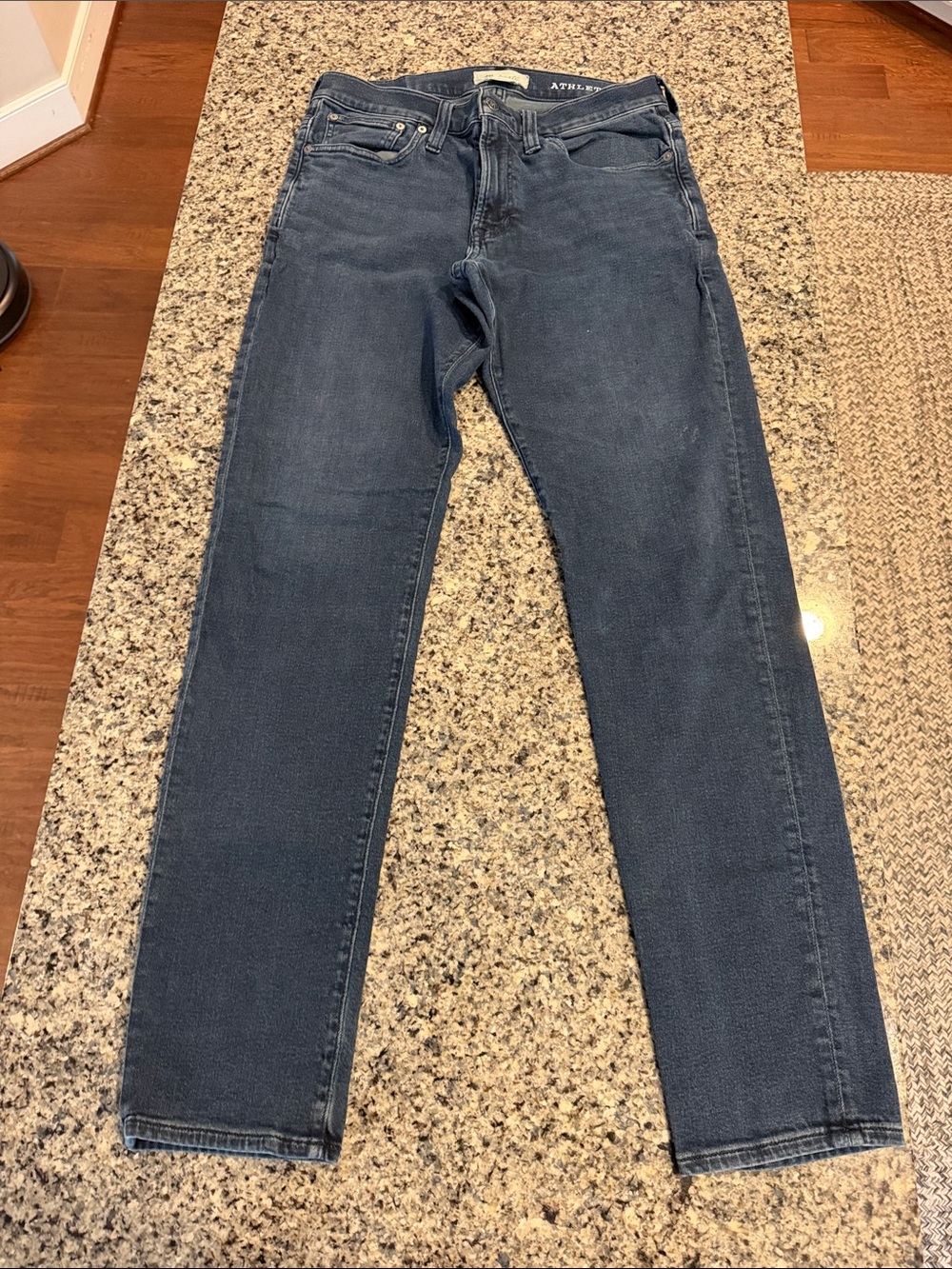 Madewell Men's Slim Straight Jeans in Dark Blue